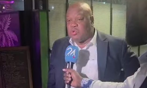 Épée de Damoclès sur la tête de Wilfried OKOUMBA ? l&rsquo;exilé « bavard » de retour au Gabon !