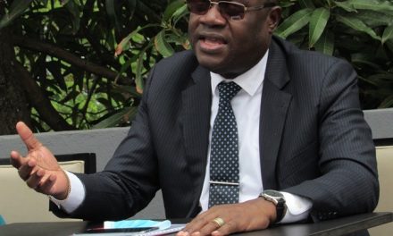 JOURNEE/ENSEIGNANT : Le ministre Daouda MOUGUIAMA, interdit d’accès à l’Université Omar BONGO.