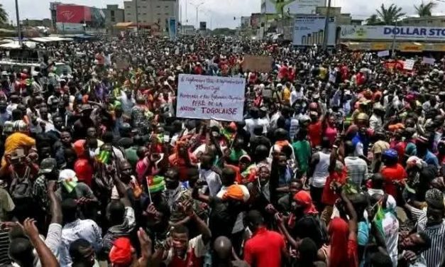 La rue gronde au Togo, contre l&rsquo;autocratie de Faure GNASSIGBE