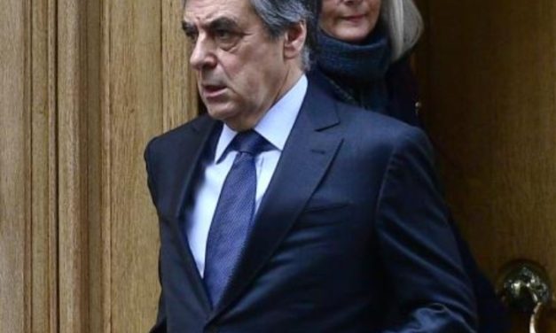 4 ans de prison avec sursis et 5 ans d&rsquo;inéligibilité pour l&rsquo;ancien Premier Ministre François François FiILLON