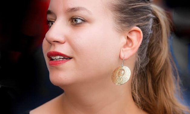 FRANCE: Mathilde Panot, une conscience debout dans une époque désorientée