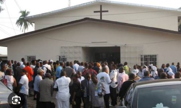 L&rsquo;église évangelique du Gabon, fidèle à sa réputation  » d&rsquo;Église bagarreuse »